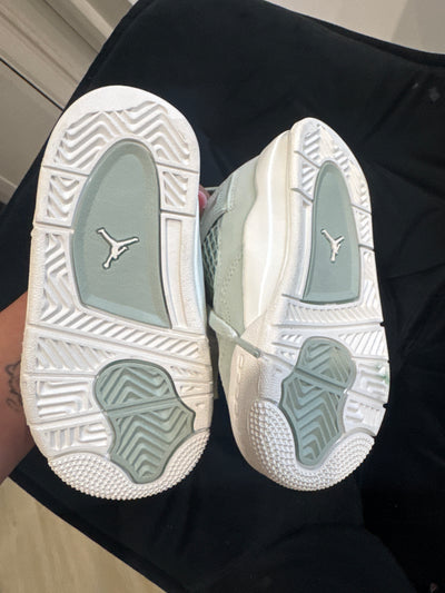 Size 8C toddler Jordan