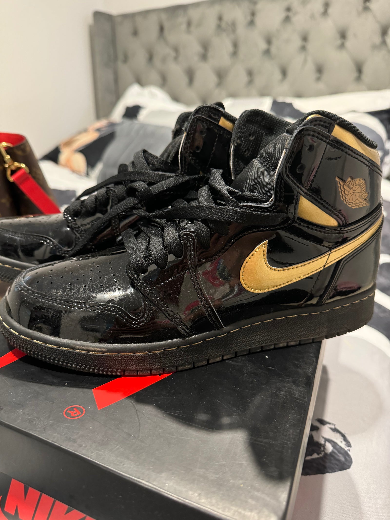Black & Gold sz 7y